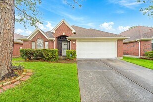 13734 Bonilla Ln in Houston, TX - Building Photo