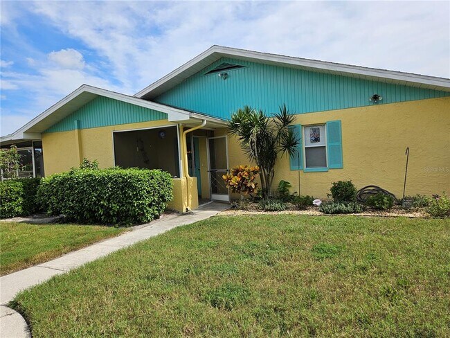 property at 1907 Canterbury Ln