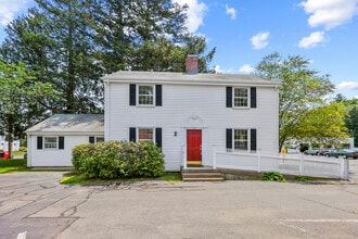 11 W Main St in Avon, CT - Building Photo - Building Photo