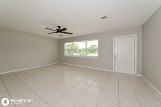 1606 Banyan Dr in Venice, FL - Building Photo - Building Photo