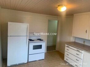 75 Ohio St, Unit 7 in Bangor, ME - Building Photo - Building Photo