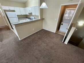 9326 Ruby Arrow Ct in Las Vegas, NV - Building Photo - Building Photo