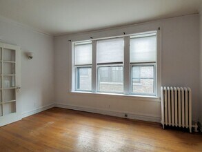 435 W Surf St in Chicago, IL - Foto de edificio - Building Photo