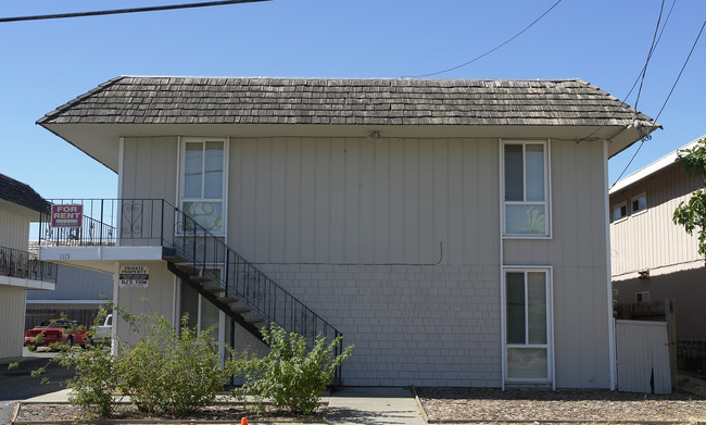 1115 W 4th St in Antioch, CA - Foto de edificio - Building Photo