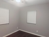 1817 Worms St photo'