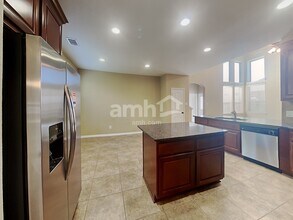 6815 Hunters Way Ln in Baytown, TX - Building Photo - Building Photo
