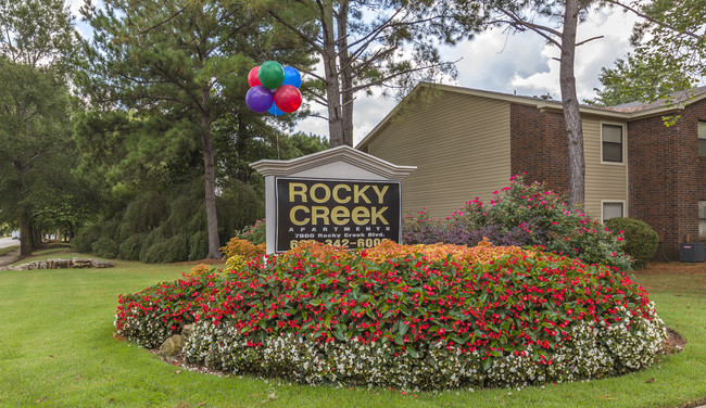 Rocky Creek in Southaven, MS - Foto de edificio - Building Photo