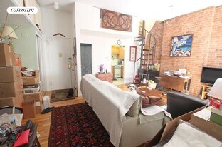 866 W End Ave in New York, NY - Building Photo