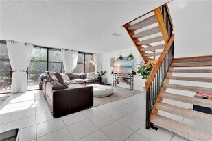 10003 Costa Del Sol Blvd in Doral, FL - Building Photo