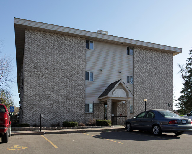 Elk Terrace Senior Apartments in Elk River, MN - Foto de edificio - Building Photo