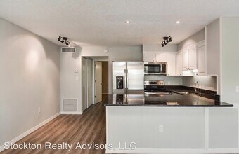 1860 Phillippi Shores Dr in Sarasota, FL - Building Photo - Building Photo