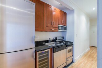 336 E 18th St, Unit C3 in New York, NY - Building Photo - Building Photo