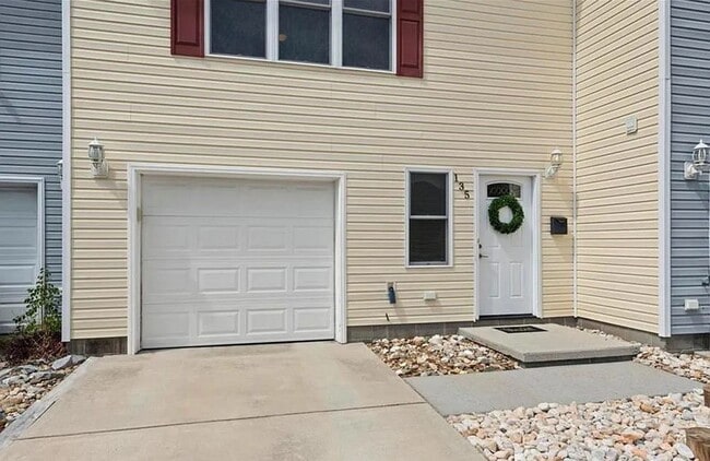 135 S Comanche Cluster