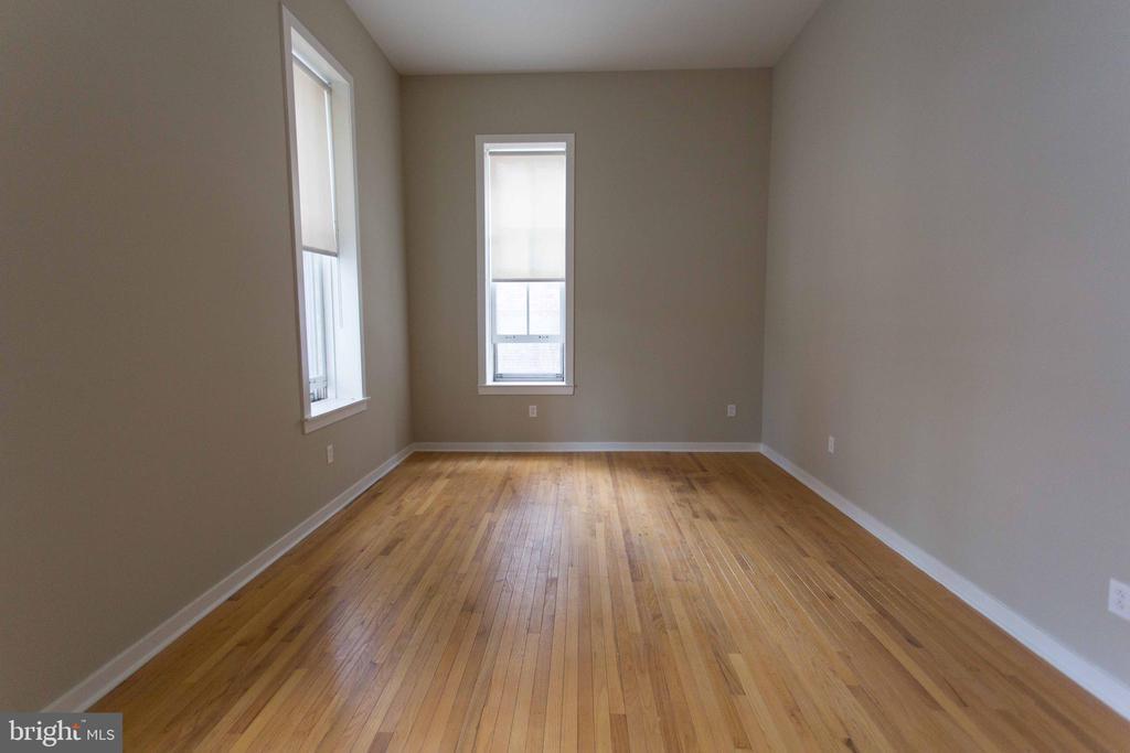 1100 Spruce St in Philadelphia, PA - Building Photo