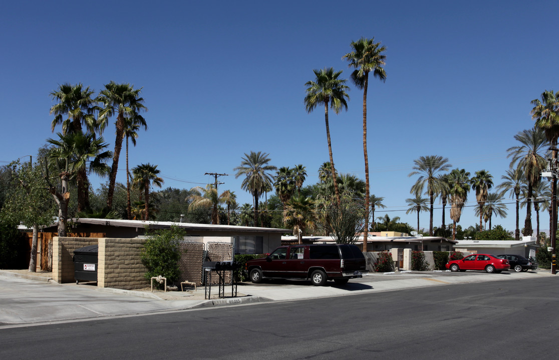 44625 Las Palmas Ave in Palm Desert, CA - Building Photo