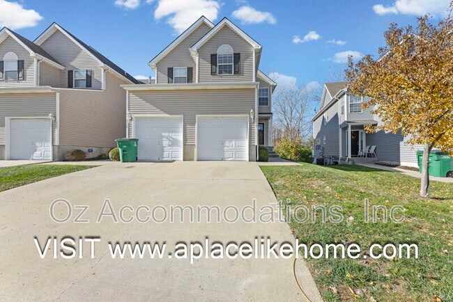 property at 2216 SW Rambling Vine Rd