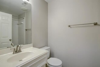 3023 N Heights Hollow Ln in Houston, TX - Building Photo - Building Photo