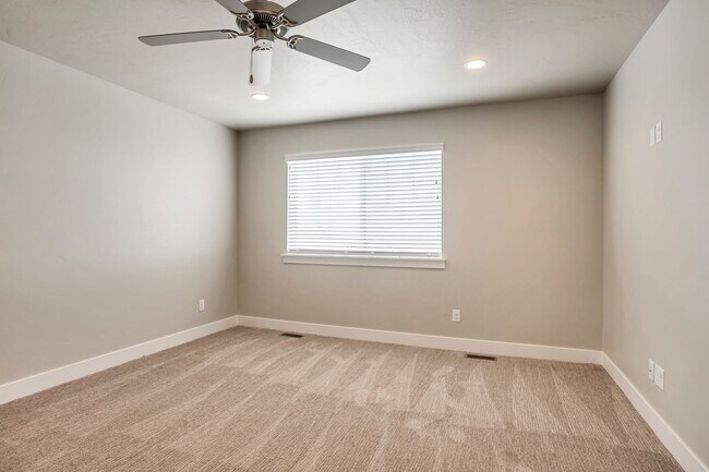 1721 Aspen Loop in Provo, UT - Building Photo - Building Photo