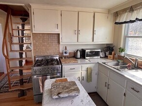 215 Standish St in Marshfield, MA - Building Photo - Building Photo