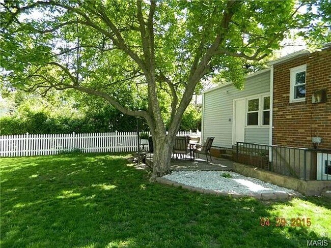 541 W Rose Hill Ave in St. Louis, MO - Building Photo - Building Photo