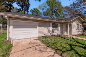 1412 22nd St in Huntsville, TX - Building Photo - Building Photo
