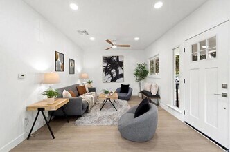 3918 Brant St in San Diego, CA - Building Photo - Building Photo