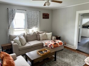 37 Hungerford Ave in Watertown, CT - Building Photo - Building Photo