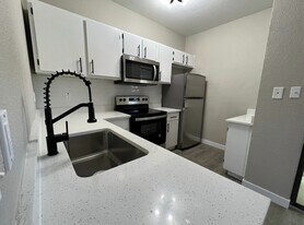 iConic South 1st in Austin, TX - Building Photo