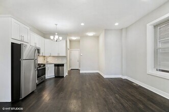 1422 Chestnut W St, Unit 1R in Chicago, IL - Building Photo - Building Photo