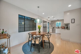 380 Tamarac Dr in Pasadena, CA - Building Photo - Building Photo