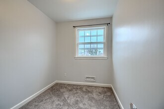 414 Westfield Rd in Dundalk, MD - Building Photo - Building Photo