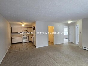 7 Hartley St in Lewiston, ME - Building Photo - Building Photo