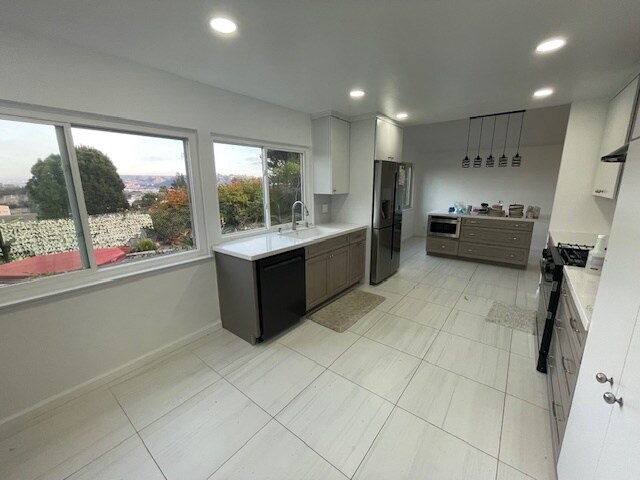 13161 Shalimar Pl in Del Mar, CA - Building Photo - Building Photo