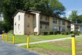 LullWater Apartments in Atlanta, GA - Building Photo - Building Photo