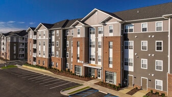 Sinclair Apartments in Columbus, OH - Building Photo