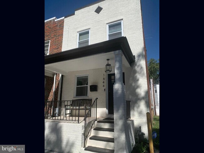 property at 1644 Rosedale St NE