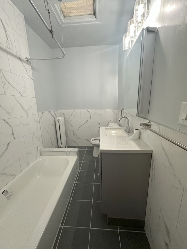 property at 39 S Farragut St