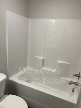 181 S Roaming Ln in Kuna, ID - Building Photo - Building Photo