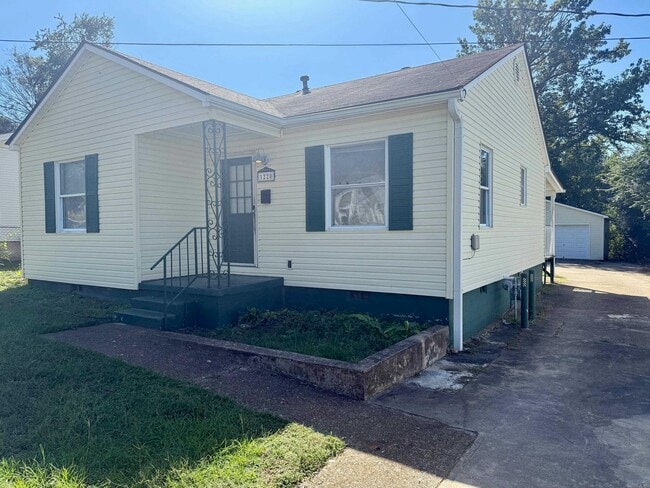property at 1220 Thelma St