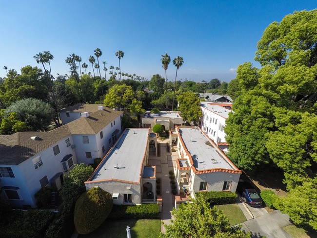 2008 Huntington Dr in South Pasadena, CA - Building Photo - Building Photo