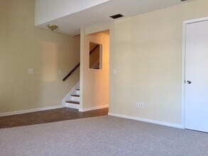 828 W 25th St in Sanford, FL - Foto de edificio - Building Photo