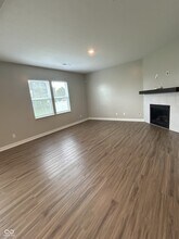 1269 Bristol Pl in Avon, IN - Foto de edificio - Building Photo