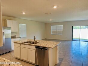 519 Old Country SE Rd in Grant Valkaria, FL - Building Photo - Building Photo