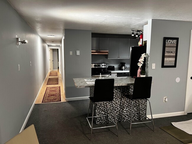 8 Plaza Village Rd in Plymouth, NH - Building Photo - Building Photo