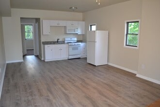 4297 7th Street Rd in New Kensington, PA - Building Photo - Building Photo