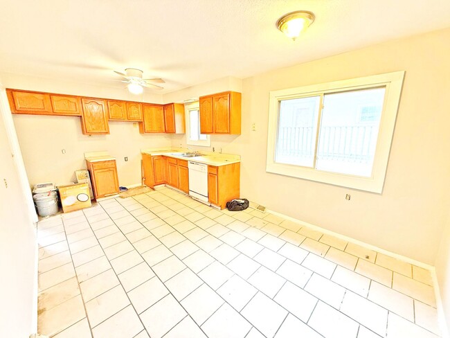 property at 4905 Donovan Dr