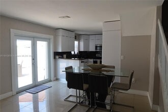 11553 SW 7th St in Miami, FL - Building Photo - Building Photo