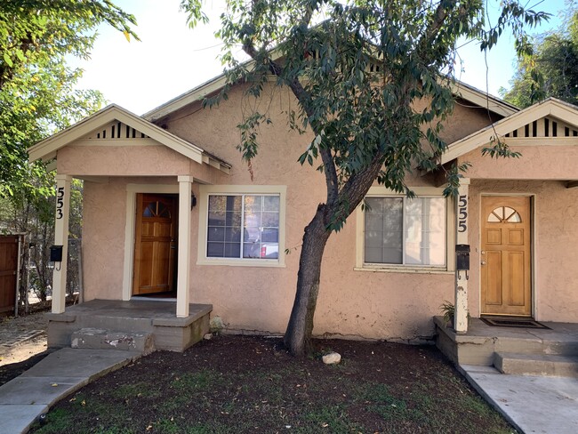 553 Lincoln Ave, Unit 553 Lincoln Ave in Pasadena, CA - Foto de edificio - Building Photo