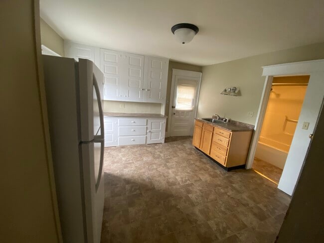 117 N State St, Unit B in Clarks Summit, PA - Building Photo - Building Photo