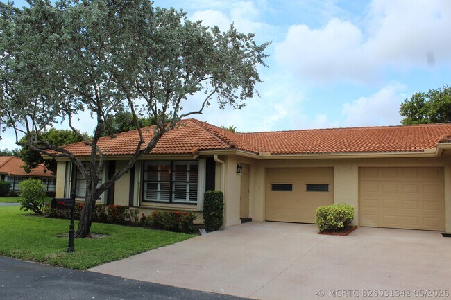 4525 Nutmeg Tree Ln